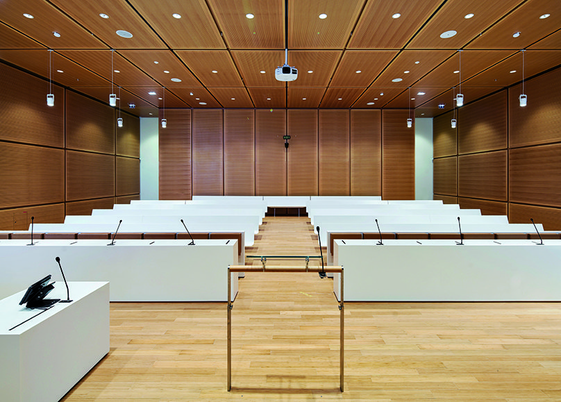 Mobiliario creado con KRION® en el nuevo edificio del Tribunal de Grande Instance en París